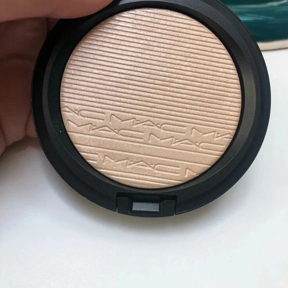 NIB MAC EXTRA DIMENSION DOUBLE GLEAM SKINFINISH - Picture 3 of 4